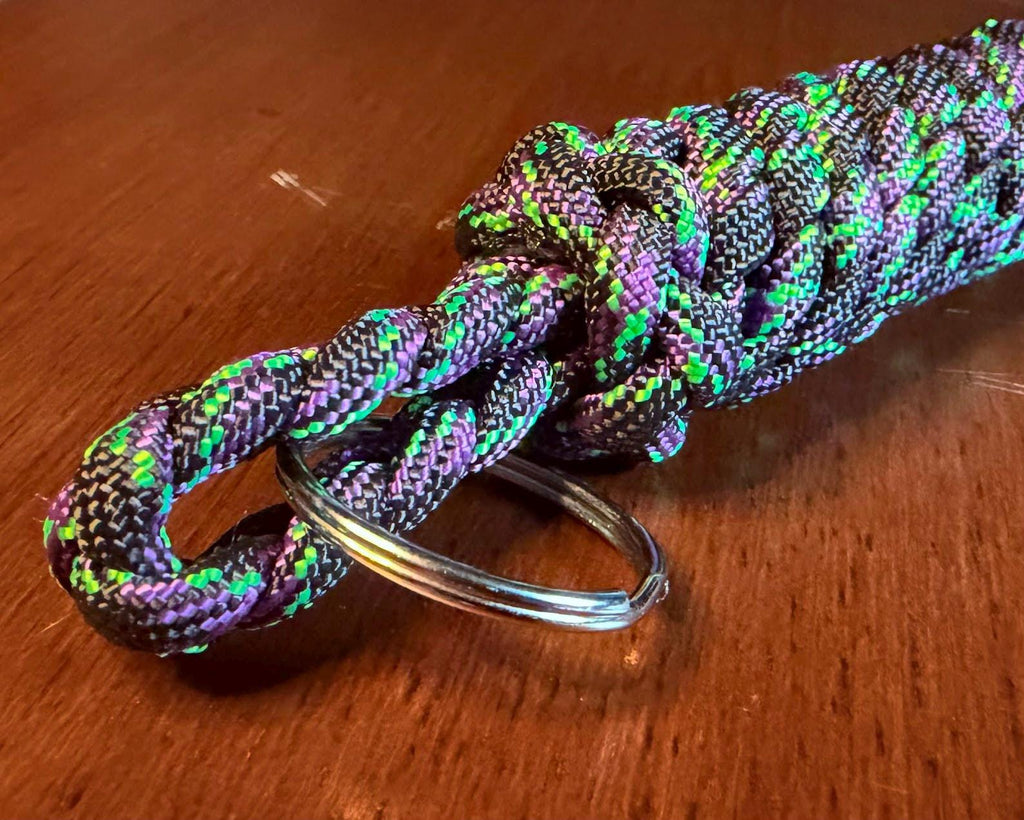 Halloween Paracord Keychain - UV Reactive