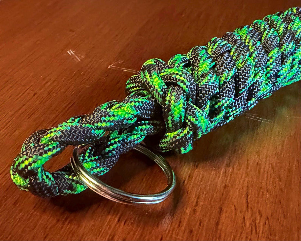 Halloween Paracord Keychain - UV Reactive