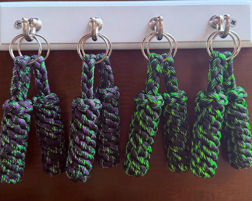 Halloween Paracord Keychain - UV Reactive