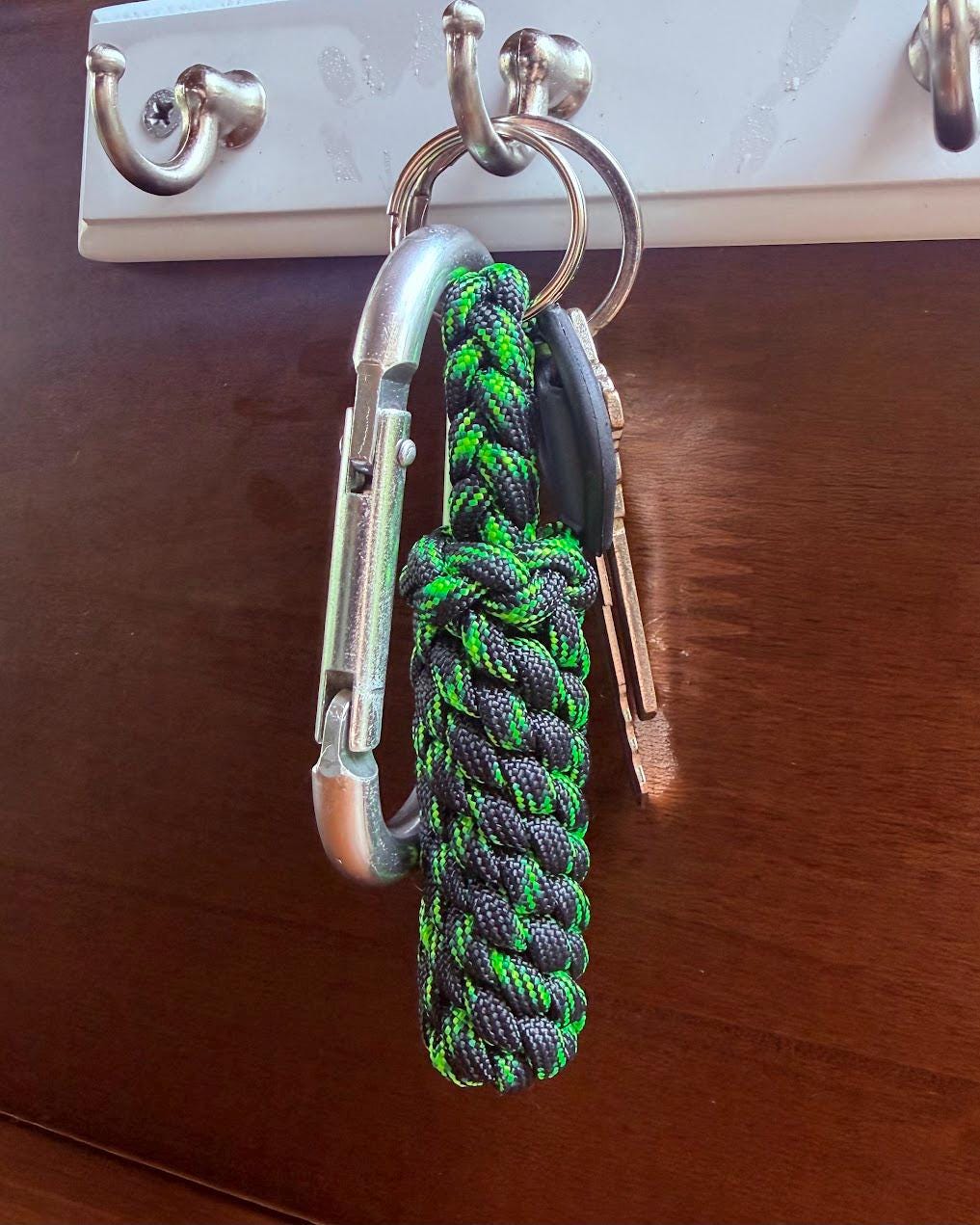 Halloween Paracord Keychain - UV Reactive