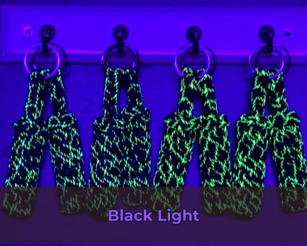 Halloween Paracord Keychain - UV Reactive